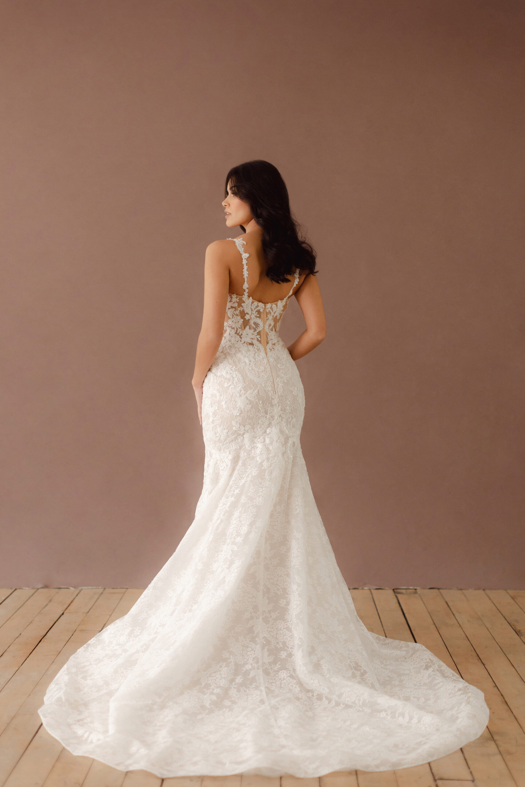 Fabric is Lace & Tulle, silhouette is Fit and Flare, neckline is Sweetheart, sleeve style is Convertible straps, train is Chapel, waistline is Natural, embellishment is 3D Floral Lace, Beading, back is Illusion Sheer Back, color is Ivory/Nude, style is Romantic, Modern Lace, Convertible floral straps (on-shoulder or off-the-shoulder); sculpted corset bodice